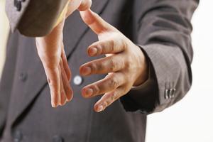 社会保険労務士を利用するメリットについて